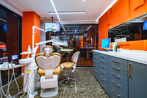 Özel Anıt Ağız ve Diş Sağlığı Polikliniği (Anit Dental Clinic) - Resim 18
