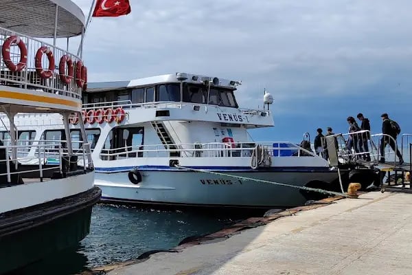 Büyükada İlçe Halk Kütüphanesi - Resim 20
