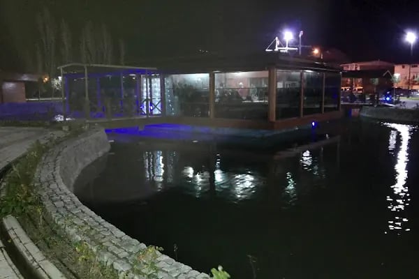 Gemlik Park Kafe - Resim 13