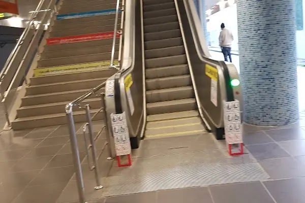 Anadolu Lisesi Metrosu - Resim 11