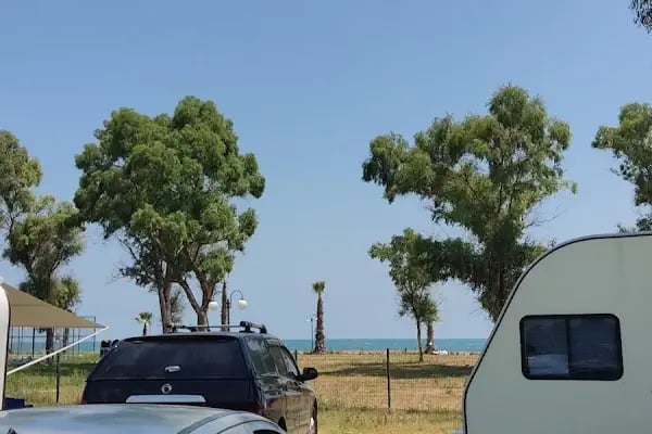 Karavan Kamp Alanı - Resim 6