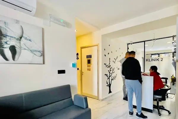 Diş Hekimi Tuğçe Aydın Çiğnaklı - Resim 3