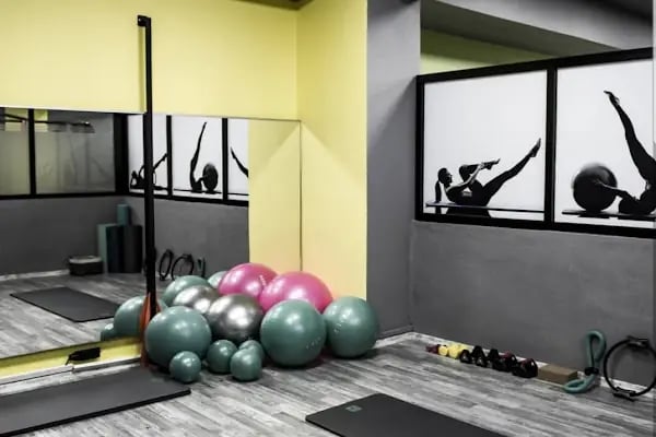B-GYM SPOR SALONU - Resim 3