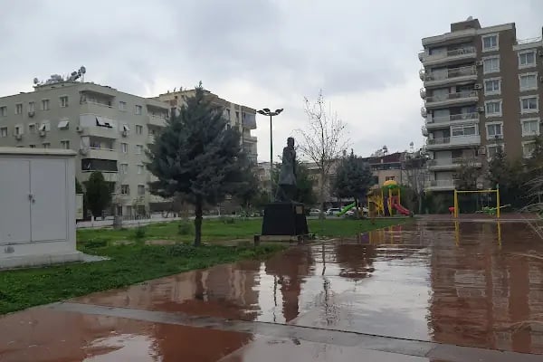 Nazım Hikmet Parkı - Resim 5