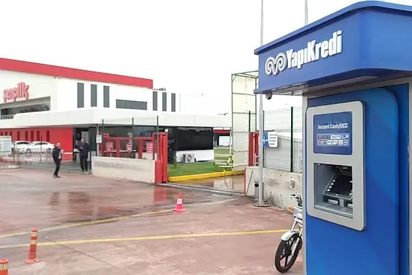 Yapı Kredi Bankası ATM - Kozan Şubesi 2 - Resim 3