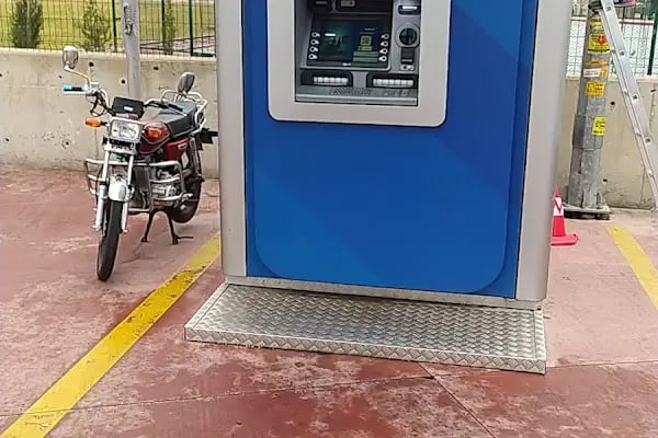 Yapı Kredi Bankası ATM - Kozan Şubesi 2 - Resim 2