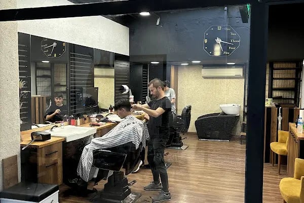Özkaya Men's Erkek Kuaförü Ataşehir - Resim 4