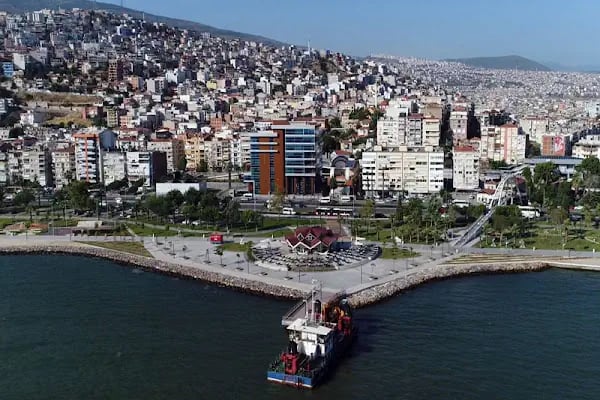 T.C. Bayraklı Belediyesi - Resim 1