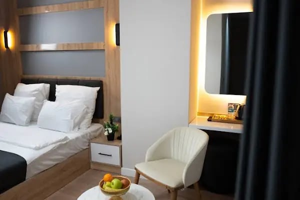 Golden River Hotel by Continent - Resim 4