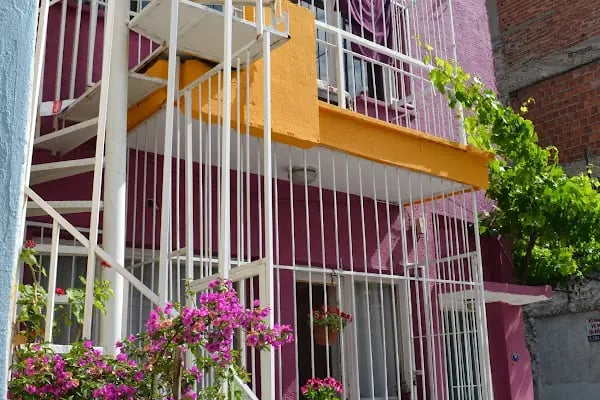 Shantihome Hostel İzmir - Resim 3