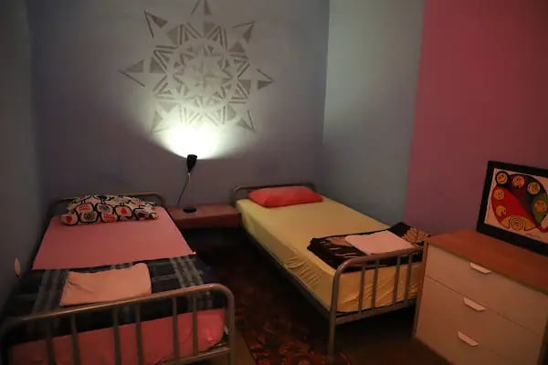 Shantihome Hostel İzmir - Resim 6