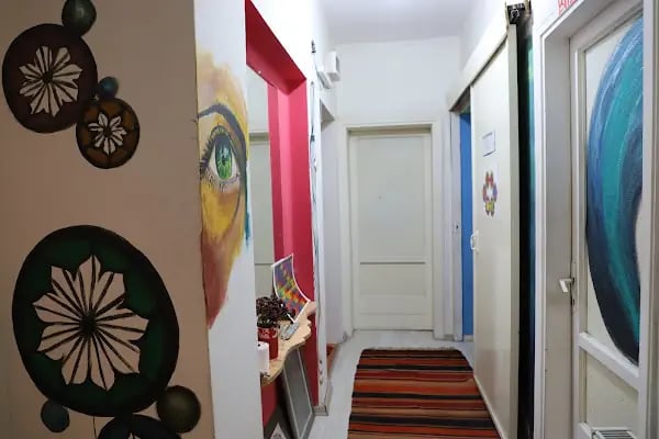 Shantihome Hostel İzmir - Resim 8