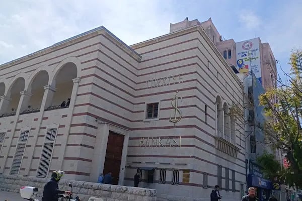 Türkiye İş Bankası Mersin Şubesi - Resim 18