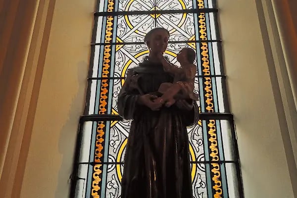 St. Helen Katolik Kilisesi - Resim 7
