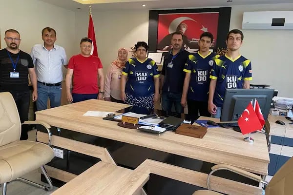 ŞEHİT KADİR DEMİRYÜREK ÖZEL EĞİTİM UYGULAMA OKULU III. KADEME - Resim 1