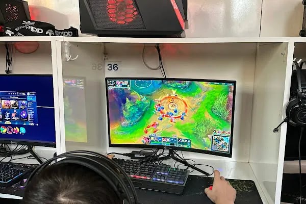 Reis net 4 internet cafe playstation - Resim 4