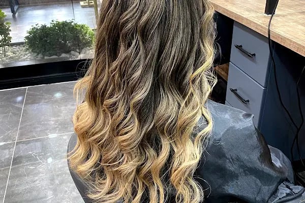 Salon Reina bayan kuaförü - Resim 9