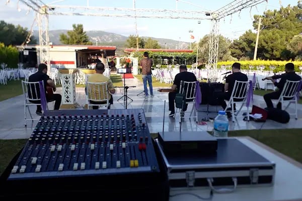 Genç Acarlar Garden Kır Düğün Salonu - Resim 13
