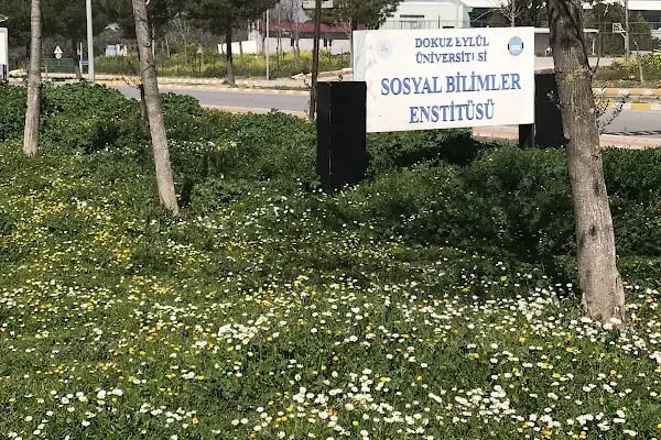 Dokuz Eylül Üniversitesi Sosyal Bilimler Enstitüsü - Resim 10