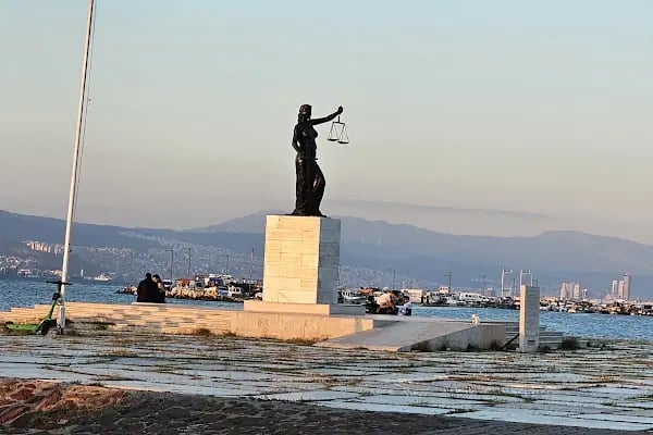 İnciraltı Açıkhava Tiyatrosu - Resim 6