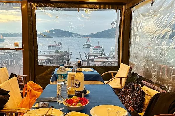 Defne Yaprağı Restaurant - Burgazada - Resim 16