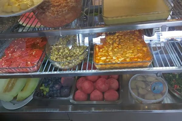 Defne Yaprağı Restaurant - Burgazada - Resim 19