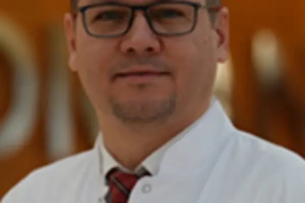 Prof.Dr Arda Özyüksel - Resim 1