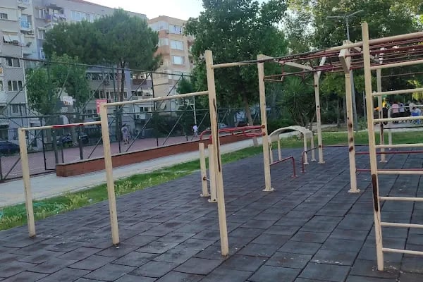 Mehmet Ali Akman Parkı - Resim 11