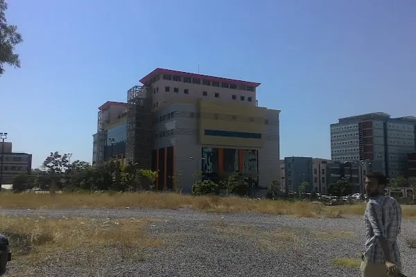 İzmir Biyotıp ve Genom Merkezi - Resim 13