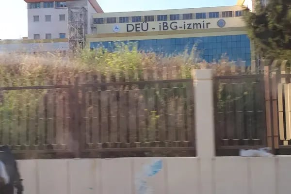 İzmir Biyotıp ve Genom Merkezi - Resim 14