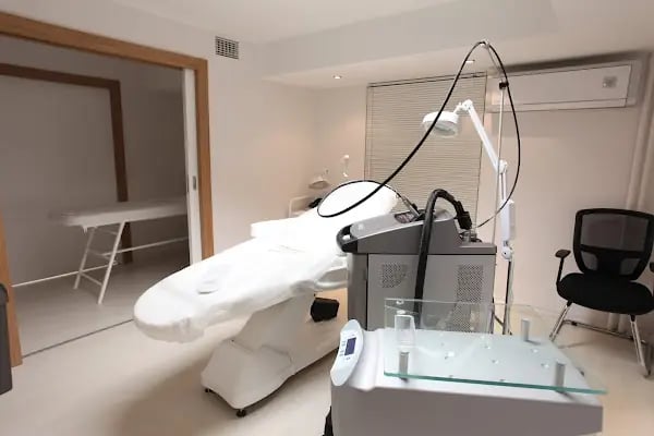 Özel Formmed Polikliniği Ataşehir Lazer Epilasyon Güzellik Uygulamaları Estetik - Resim 9