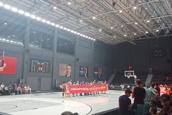 Çayırova Kapalı Spor Salonu - Resim 2