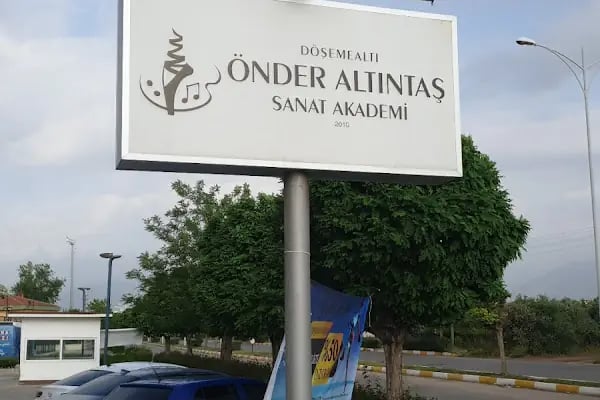 Şehit Piyade Üsteğmen Oğuz Kaan Usta Gençlik Merkezi - Resim 4