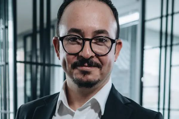 Op. Dr. Malik Abacı Plastik, Rekonstrüktif ve Estetik Cerrahi Kliniği - Resim 3