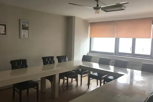 American LIFE Şişli - Resim 3