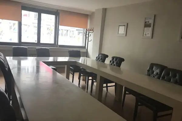 American LIFE Şişli - Resim 10