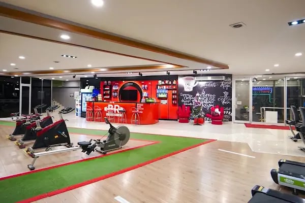 BR SPORTS CENTER - Resim 1