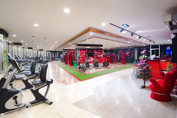 BR SPORTS CENTER - Resim 14