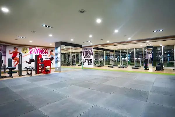 BR SPORTS CENTER - Resim 11