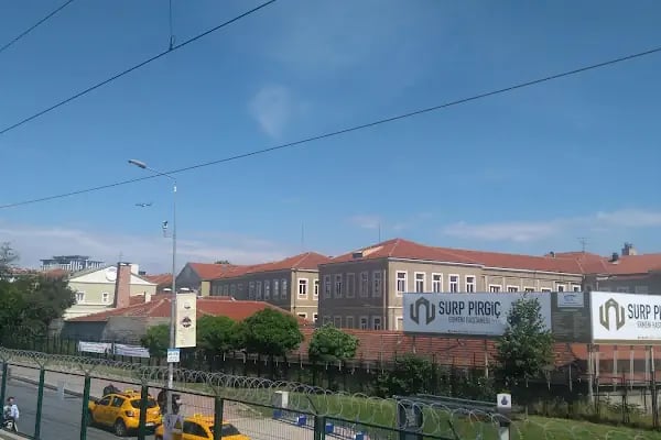 Surp Pirgiç Ermeni Kilisesi - Resim 3