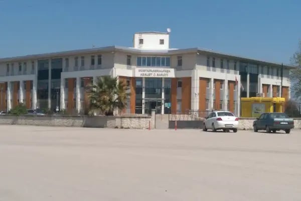Mustafakemalpaşa Adliyesi - Resim 7