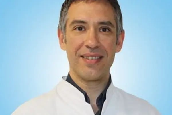 Doç. Dr. Volkan Karaçam, Göğüs Cerrahisi - Resim 2