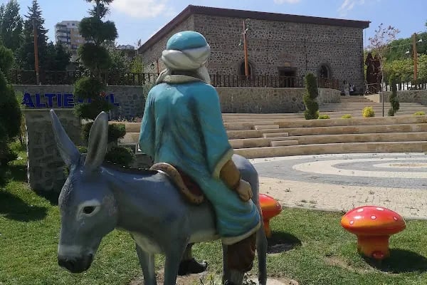sabri uğur parkı ve millet kıraathanesi - Resim 4