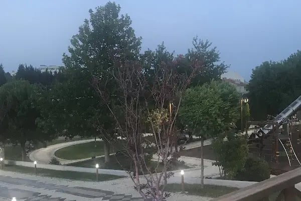sabri uğur parkı ve millet kıraathanesi - Resim 16