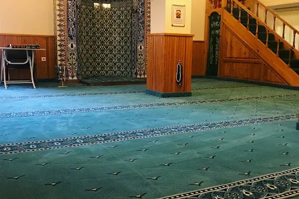 Cuma Cami - Resim 2