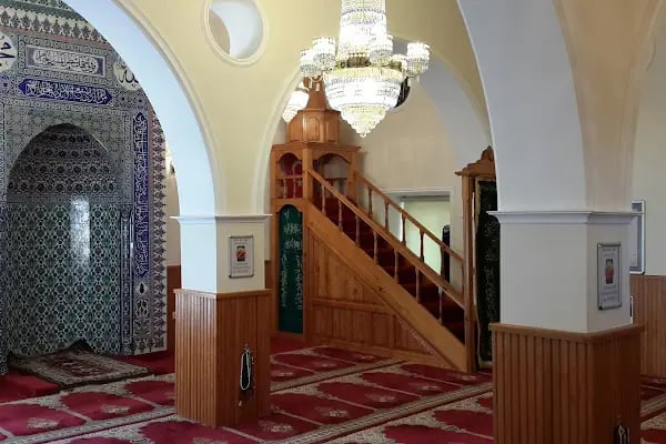 Cuma Cami - Resim 13