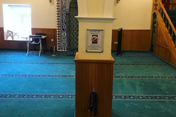 Cuma Cami - Resim 11