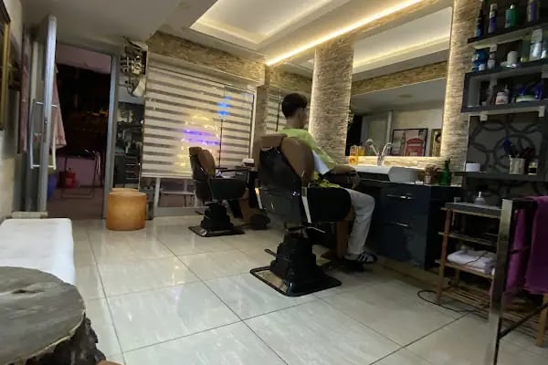Coiffeur - Resim 20