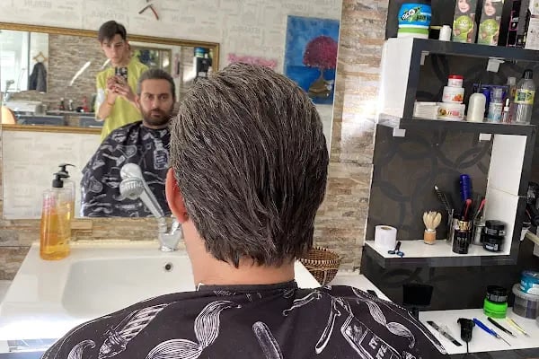 Coiffeur - Resim 13