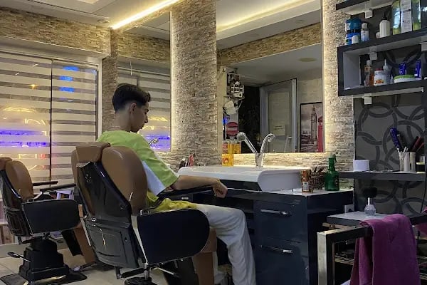 Coiffeur - Resim 4